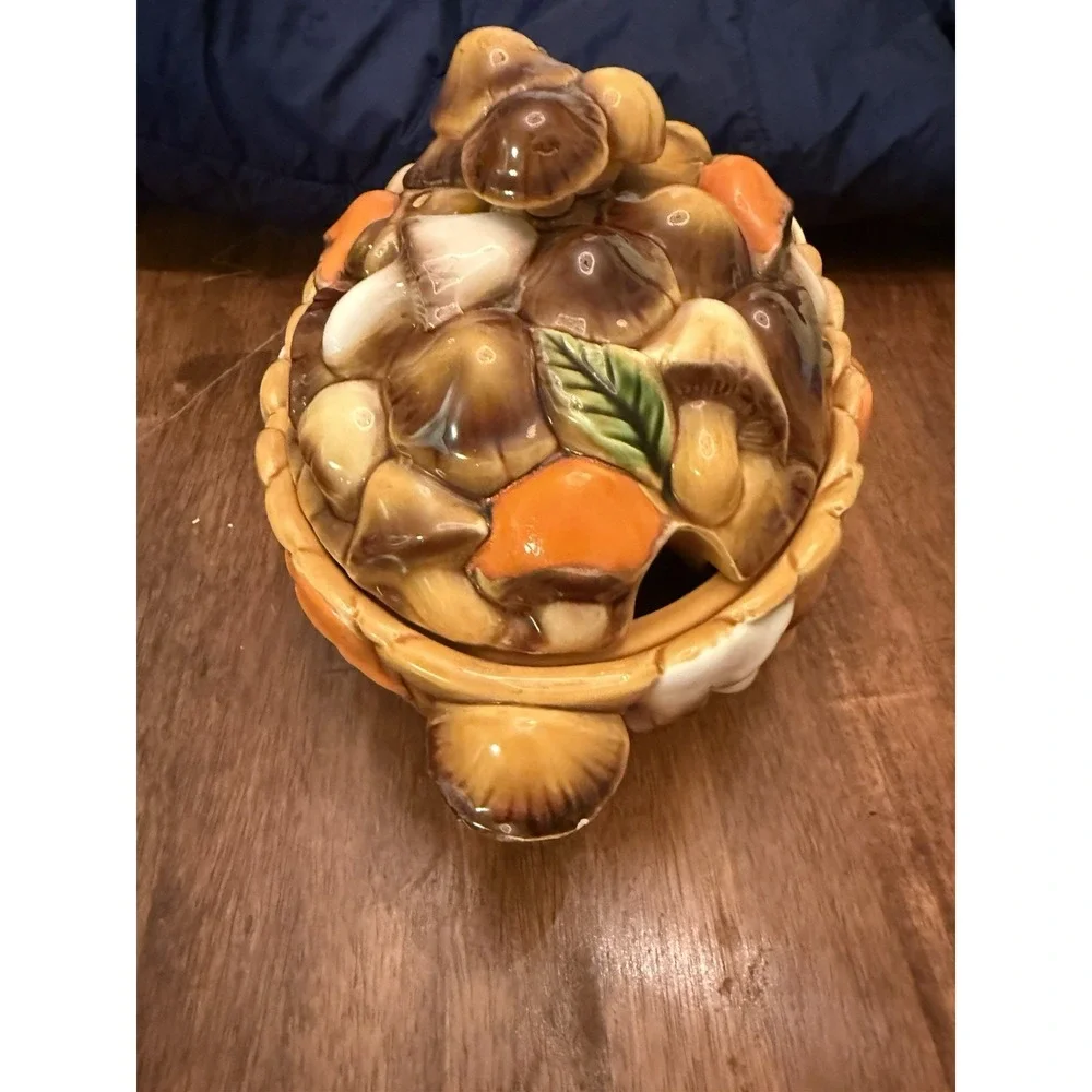 Retro VTG 1970s mushroom tureen No Ladle Likely Arnels Or Similar HTF Rare